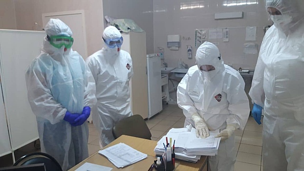 Глава Минздрава Оренбуржья посетила «красную зону» ковид-госпиталя в Орске