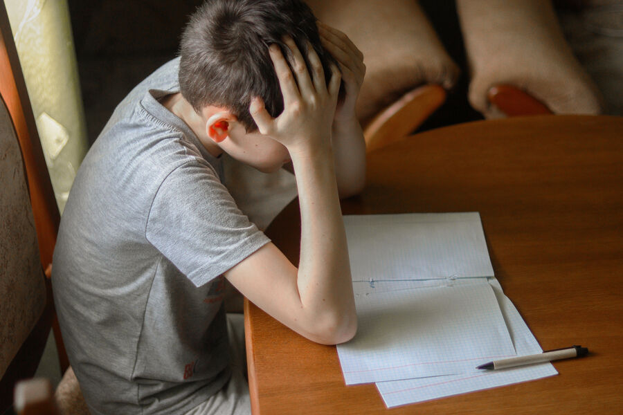 Подросток заманил первоклассника в туалет и надругался