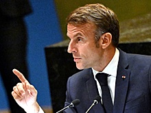 Макрон: Европа не должна "прогибаться" под давлением США
