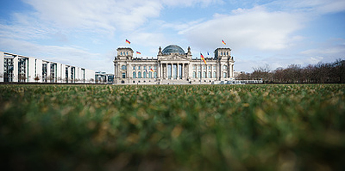 Должна ли Германия спасать Европу? Италия и Испания просят защитить их от бедности