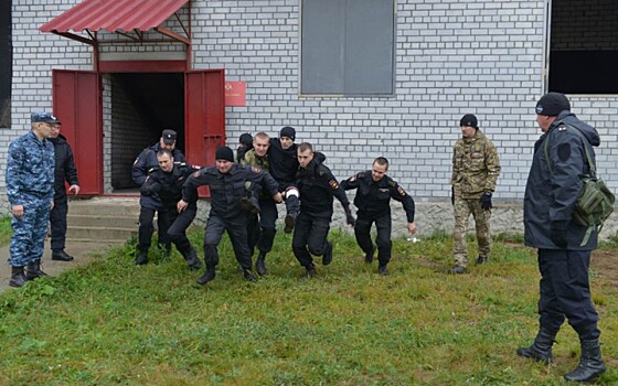 Рязанские спецназовцы устроили зрелищные соревнования