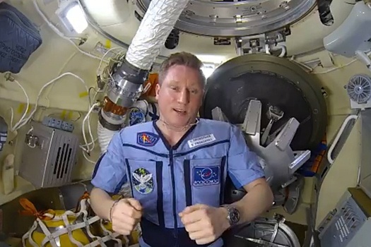Космонавт Прокопьев опубликовал видео с отверстием на корабле «Союз»