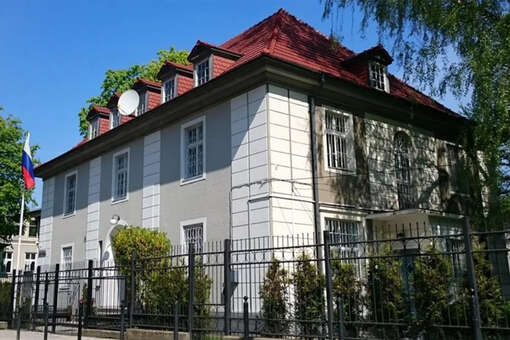 Захарова: Москва ответит на закрытие генконсульства в Польше