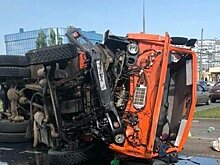 В Челнах два человека пострадали при столкновении автобуса и мусоровоза