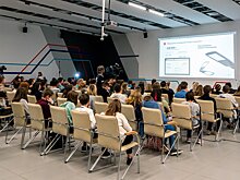 Секреты кино, блокчейн и медицина: чему научили детей в «Школе умного города» за три месяца