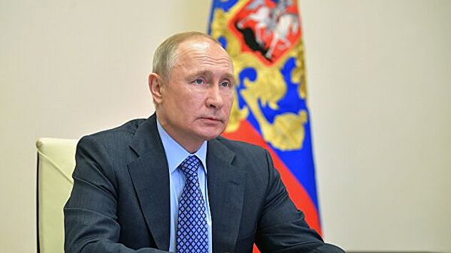 Путин призвал обсудить прогнозы в экономике