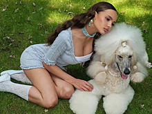 Валя Карнавал в свадебном образе заинтриговала поклонников на фоне слухов о романе с бизнесменом