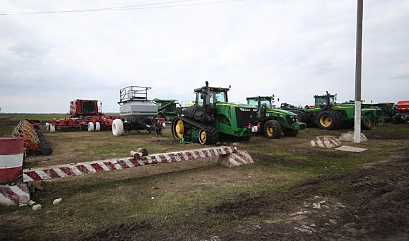 Более 500 единиц сельхозтехники закупили в Волгоградской области