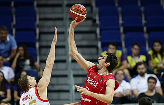 22 очка Шведа помогли сборной России обыграть Сербию