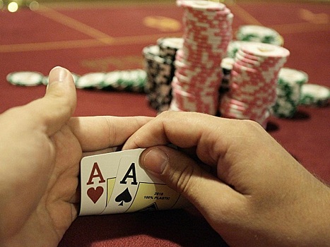 СКР возбудил дело против победителя турниров по покеру за неуплату налогов