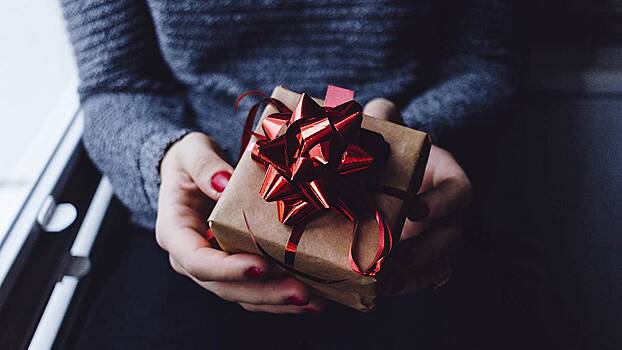 Психолог посоветовала прямо говорить о желанном подарке