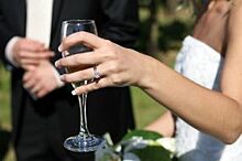 44 пары поженились в День города в Иркутске 3 июня