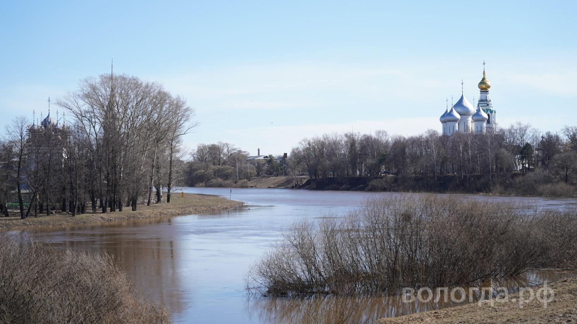 В реке Вологда снижается уровень воды