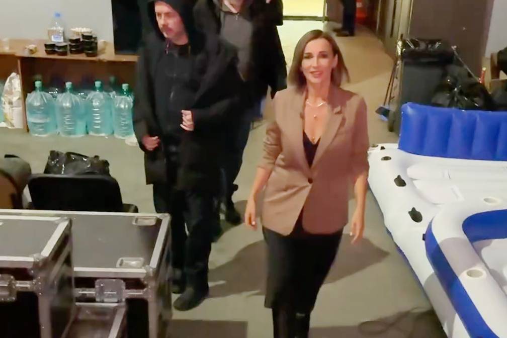 телеканал фокс ньюс ведущая. джимми киммел 2022. мария лемешева онт. телеведущей или телеведущий. владислав завьялов утро россии.