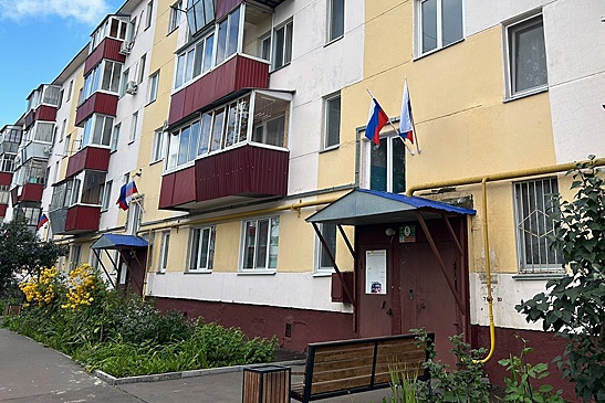 В Татарстане к Дню флага на домах участников СВО установили триколор
