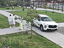 Во Фрязино каршеринг едва не подмял под колеса ребенка и попал на видео