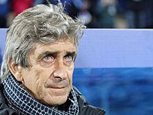 Тренер «Бетиса» Пеллегрини ловко принял летевший в него мяч. Видео