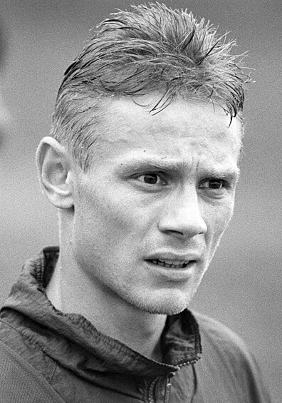 Игрок сборной РФ по футболу Валерий Карпин, 1994 год