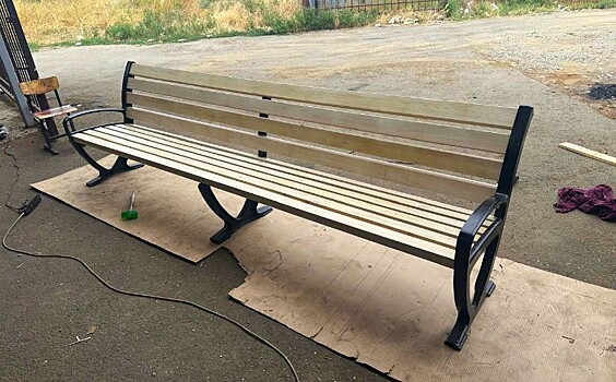 Присесть негде: более 40 новых лавок бесследно исчезли с набережной Анапы