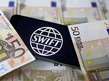 Еврокомиссия хочет закрыть доступ к SWIFT еще 22 банкам России