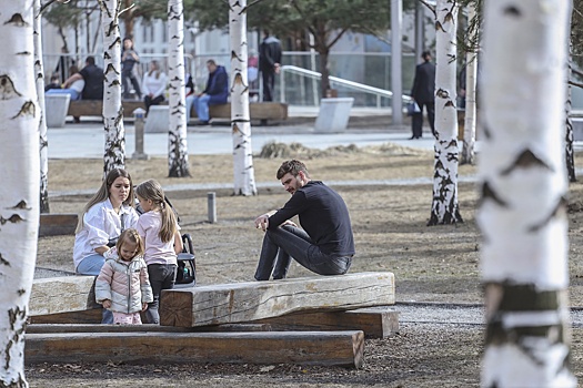Эстетика "бежевой мамы": психолог рассказала о плюсах и минусах нового тренда