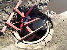 На улице Мира неизвестные раздавили крышку канализационного люка