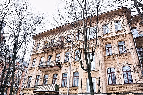В столице капитально отремонтируют более 20 жилых домов в псевдорусском стиле