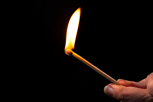 В Петербурге пенсионерка устроила взрыв в отделении банка. Что известно