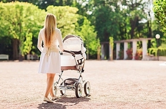 Росстат: россиянки стали рожать первого ребёнка на пять лет позже