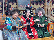 В дни празднования Белого месяца в Бурятии полицейские организовали для детей экскурсию в этнокомплекс «Степной кочевник»