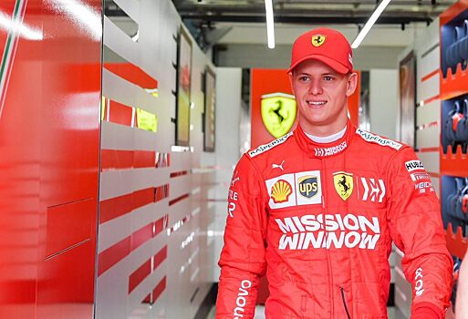 Жак Вильнёв: Связи с Ferrari могут навредить Мику Шумахеру