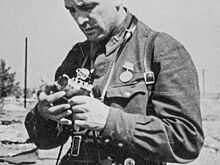 Константин Симонов на привале. История одного снимка 1941 года