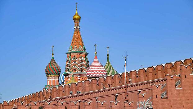 В Кремле опровергли возможность ограничения на выезд россиян