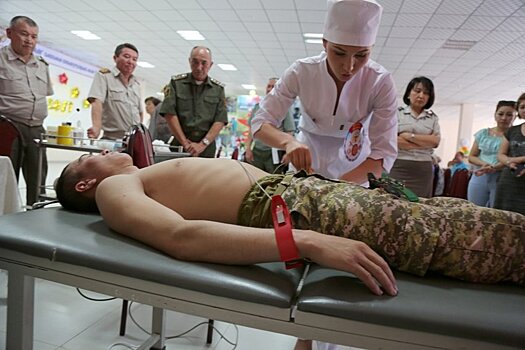 В Киргизии провели конкурс на лучшую военную медсестру