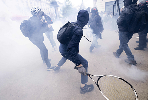 В ходе беспорядков во Франции пострадали 108 полицейских и жандармов
