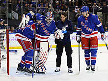 Хоккеиста "Рейнджерс" Шестеркина внесли в список травмированных