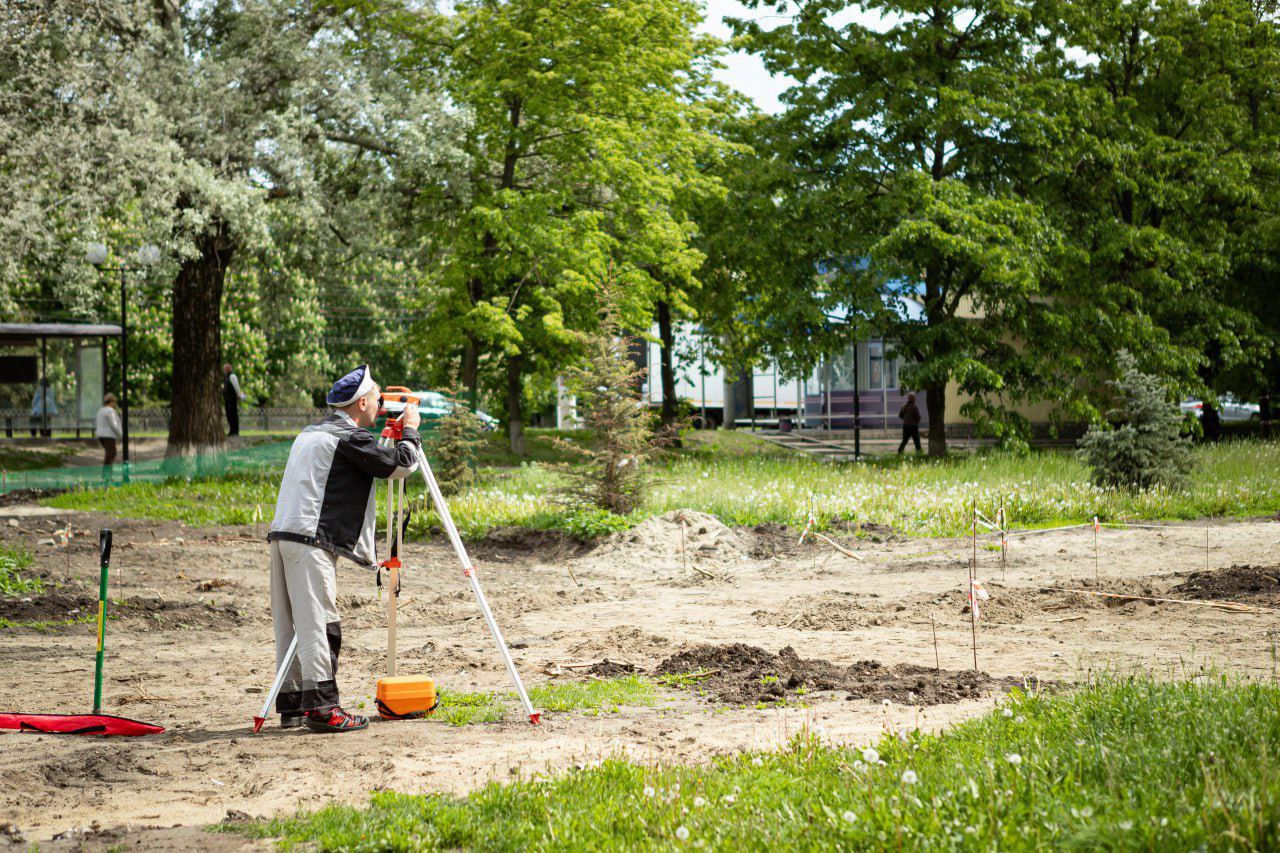 В Курске возобновлено благоустройство сквера на улице Гагарина