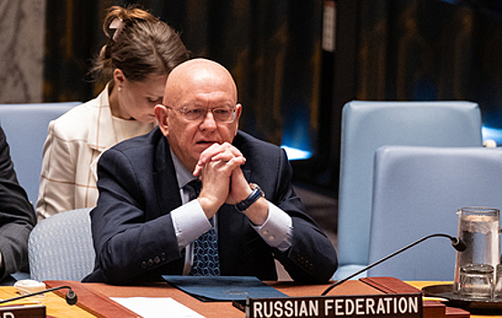 Небензя объяснил, зачем Трамп периодически угрожает России санкциями