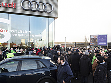 Тысячи людей без работы: в Брюсселе закрылся завод электрокаров Audi