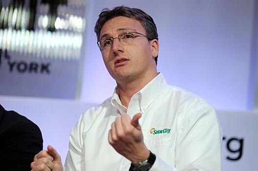 Сооснователь SolarCity Линдон Рив покинет Tesla менее чем через год после слияния компаний
