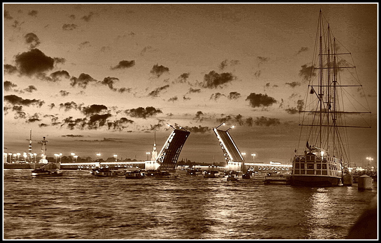 Санкт-Петербург. Дворцовый мост. Белые ночи.