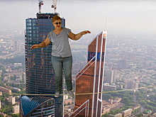 Бабушка-блогер собрала почти 20 тысяч подписчиков и рассказывает им о возможностях хромакея