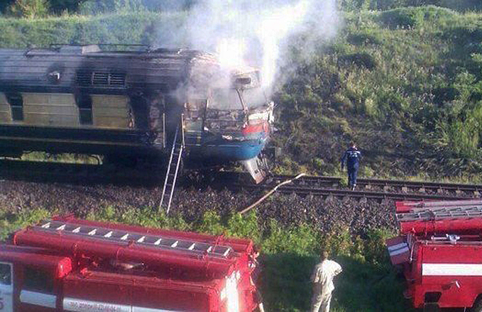 Поезд со 130 пассажирами загорелся на Украине