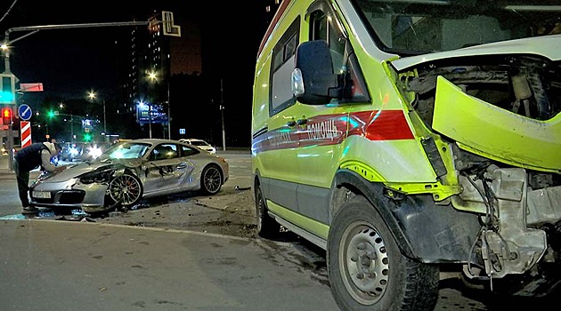 В Москве машина скорой помощи попала в ДТП