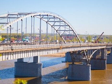 На старом Бельском мосту вновь ведется ремонт