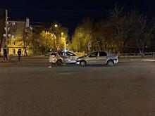 Девушка-пассажир автомобиля Renault пострадала при ДТП на ул. Анотонова-Овсеенко