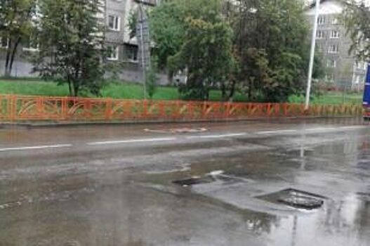 Воду окачивают с улиц Иркутска после ливня