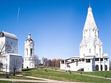 Москвичам рассказали, в каких парках города есть исторические памятники