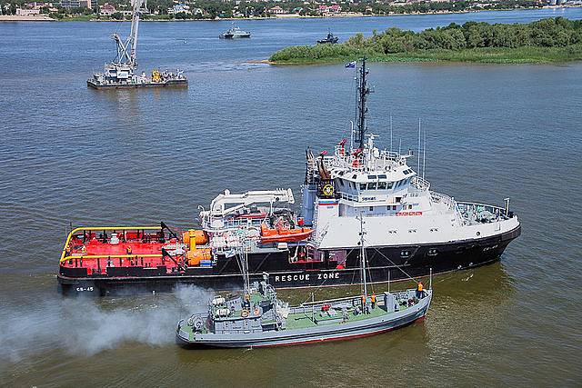 Российский буксир СБ-45 задействовали в учениях с ВМС Ирана