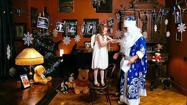 Новогодние фильмы, под которые и оливье резать приятно, и бутерброды с икрой есть веселее